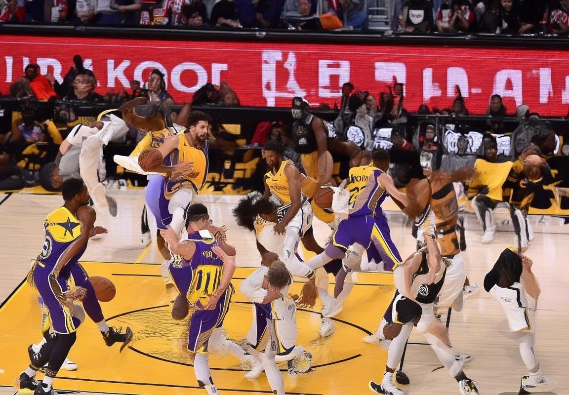 2018NBA勇士湖人巅峰对决：激情碰撞与战术对决回顾(图3)