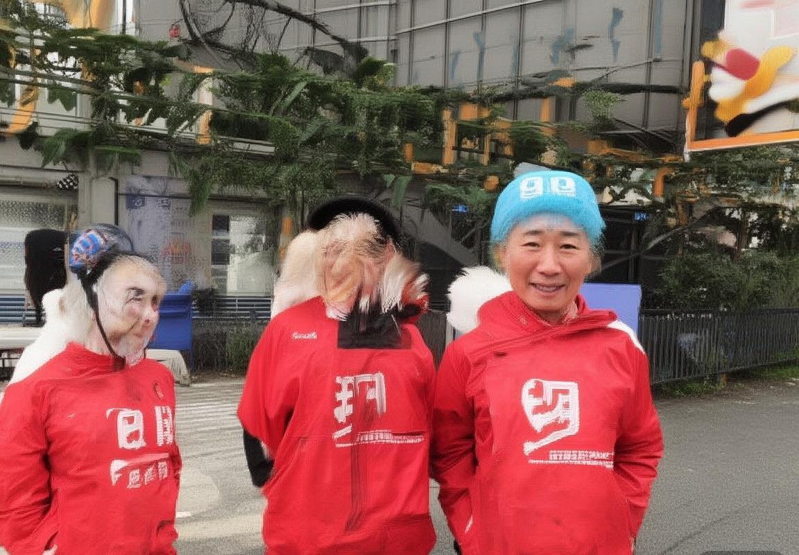 菲尔·福登：从青训营到英超明星的成长之路(图2)